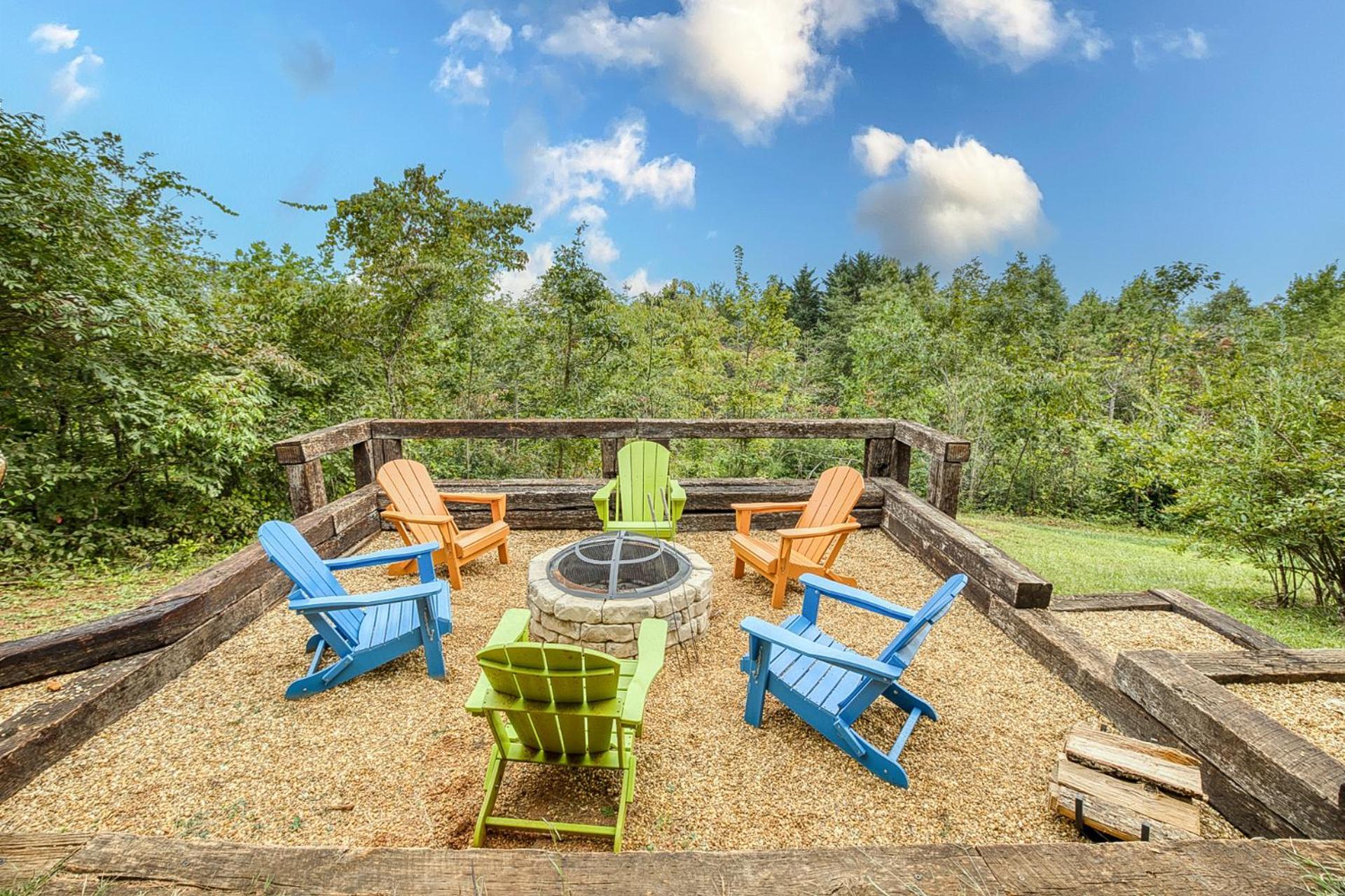 Sky High Lodge By Bk Stays. Large Cabin. Amazing Views. Game Room. Jacuzzi. Six Bedrooms. Sleeps 12 Blue Ridge Buitenkant foto