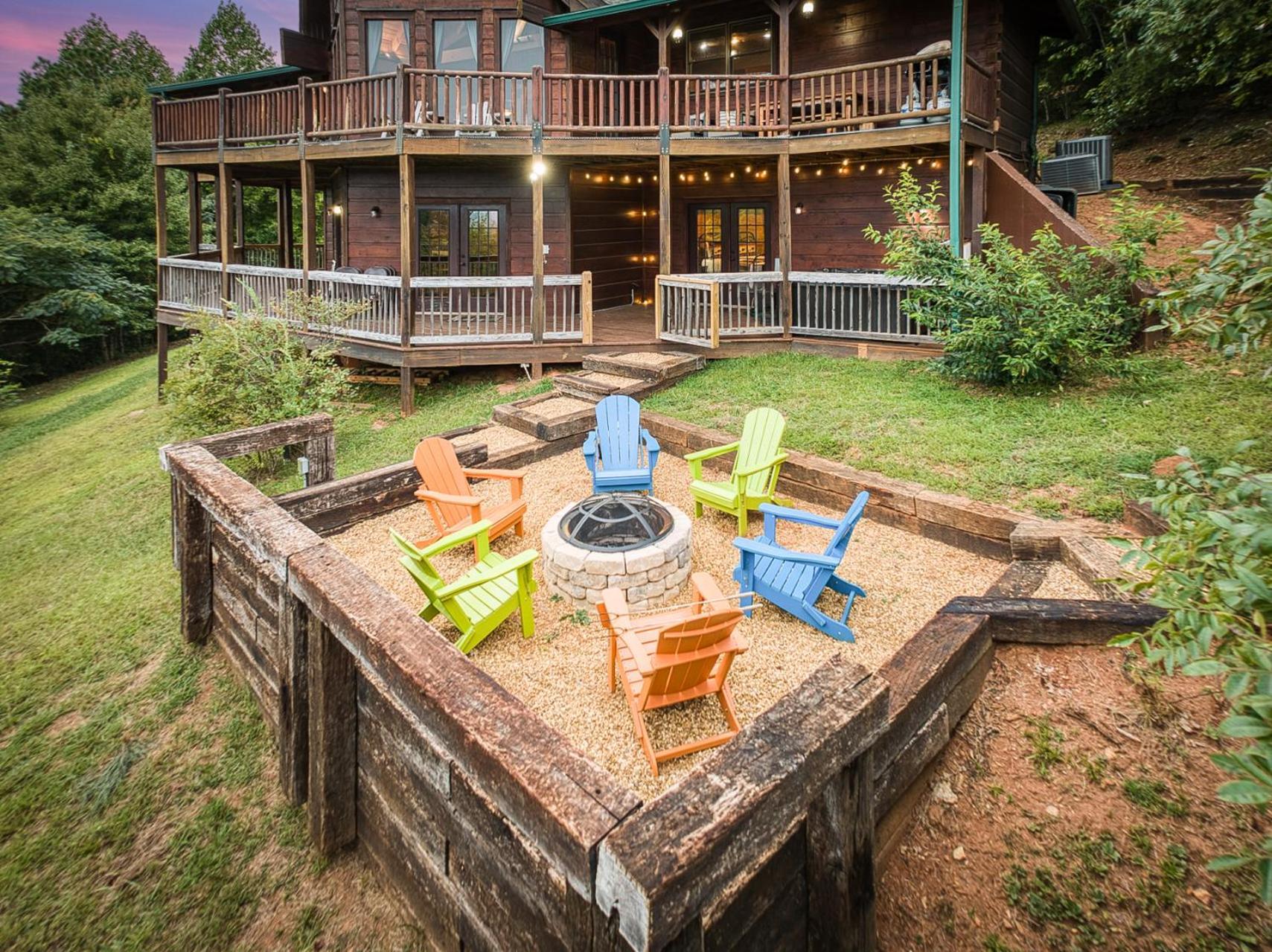 Sky High Lodge By Bk Stays. Large Cabin. Amazing Views. Game Room. Jacuzzi. Six Bedrooms. Sleeps 12 Blue Ridge Buitenkant foto
